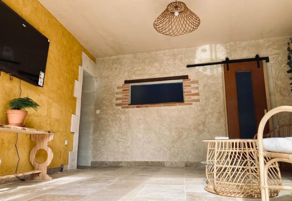 - La Belle Claudine Holiday home Laruscade
